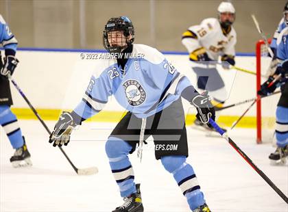 Thumbnail 3 in Suffern vs. West Genesee (NYSPHSAA D1 Final) photogallery.