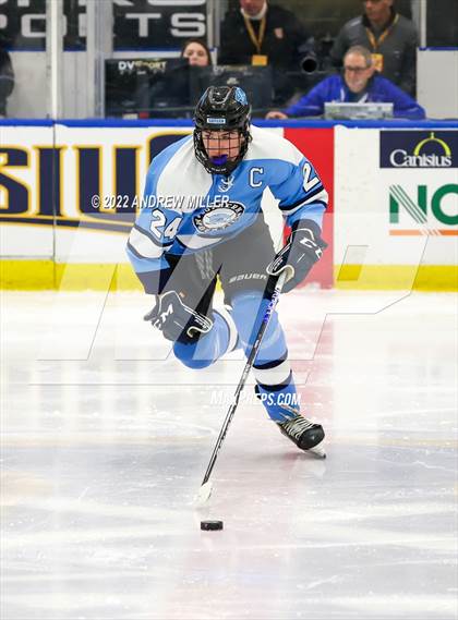 Thumbnail 1 in Suffern vs. West Genesee (NYSPHSAA D1 Final) photogallery.
