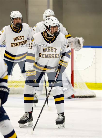 Thumbnail 2 in Suffern vs. West Genesee (NYSPHSAA D1 Final) photogallery.
