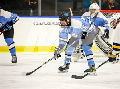 Thumbnail 3 in Suffern vs. West Genesee (NYSPHSAA D1 Final) photogallery.