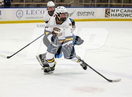 Thumbnail 2 in Suffern vs. West Genesee (NYSPHSAA D1 Final) photogallery.
