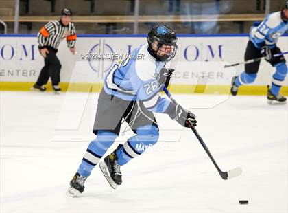 Thumbnail 3 in Suffern vs. West Genesee (NYSPHSAA D1 Final) photogallery.