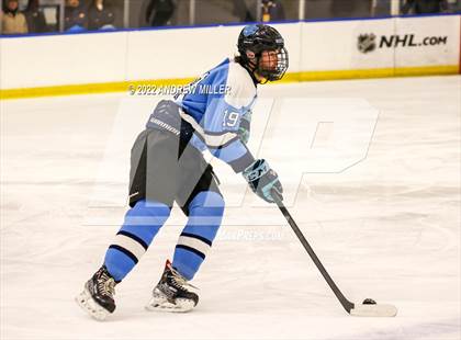 Thumbnail 3 in Suffern vs. West Genesee (NYSPHSAA D1 Final) photogallery.