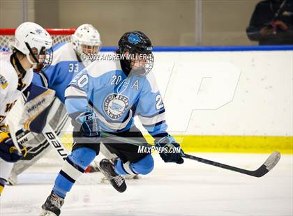 Thumbnail 2 in Suffern vs. West Genesee (NYSPHSAA D1 Final) photogallery.