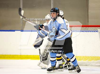 Thumbnail 2 in Suffern vs. West Genesee (NYSPHSAA D1 Final) photogallery.