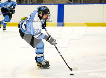 Thumbnail 2 in Suffern vs. West Genesee (NYSPHSAA D1 Final) photogallery.
