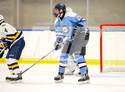 Thumbnail 2 in Suffern vs. West Genesee (NYSPHSAA D1 Final) photogallery.