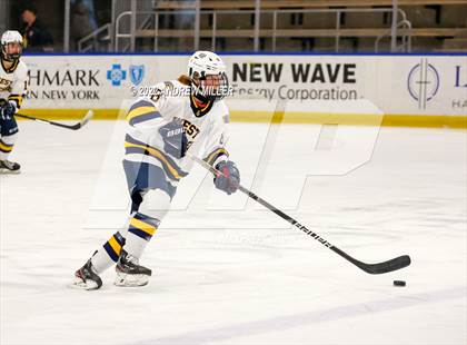 Thumbnail 1 in Suffern vs. West Genesee (NYSPHSAA D1 Final) photogallery.