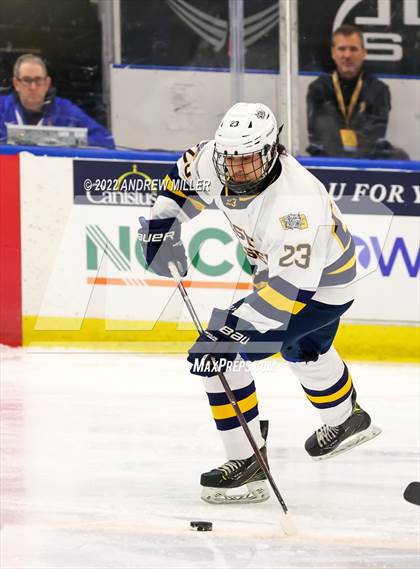 Thumbnail 2 in Suffern vs. West Genesee (NYSPHSAA D1 Final) photogallery.