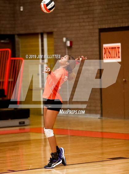 Thumbnail 1 in Desert Ridge @ Corona del Sol photogallery.