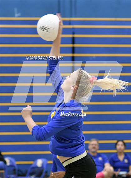 Thumbnail 1 in Vista del Lago @ Del Campo photogallery.