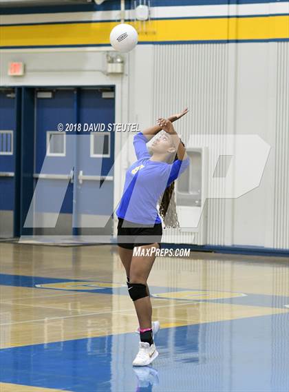 Thumbnail 2 in Vista del Lago @ Del Campo photogallery.