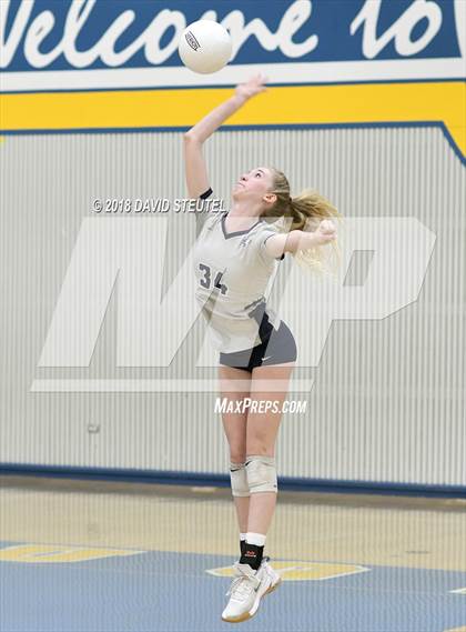 Thumbnail 1 in Vista del Lago @ Del Campo photogallery.