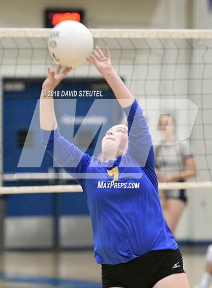 Thumbnail 1 in Vista del Lago @ Del Campo photogallery.