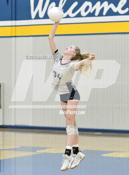 Thumbnail 2 in Vista del Lago @ Del Campo photogallery.