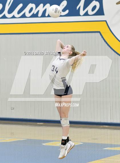 Thumbnail 2 in Vista del Lago @ Del Campo photogallery.