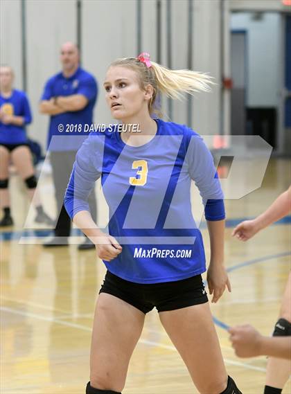 Thumbnail 2 in Vista del Lago @ Del Campo photogallery.