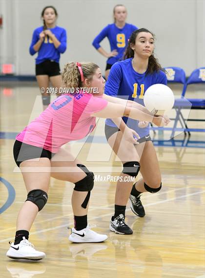 Thumbnail 2 in Vista del Lago @ Del Campo photogallery.