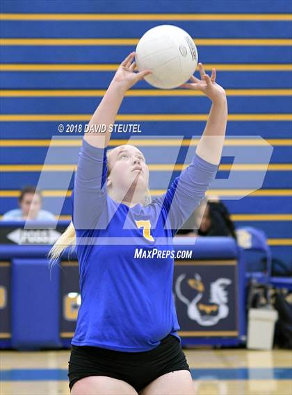 Thumbnail 2 in Vista del Lago @ Del Campo photogallery.