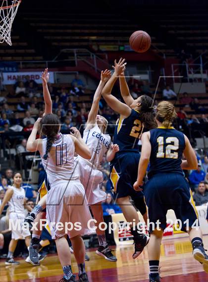 Thumbnail 3 in  Immanuel vs. Kern Valley (CIF CS D5 Final) photogallery.