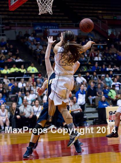 Thumbnail 2 in  Immanuel vs. Kern Valley (CIF CS D5 Final) photogallery.