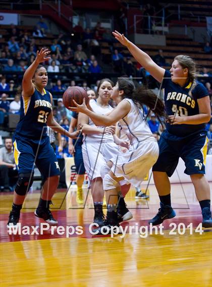 Thumbnail 3 in  Immanuel vs. Kern Valley (CIF CS D5 Final) photogallery.
