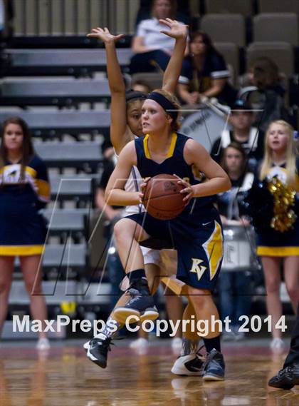 Thumbnail 3 in  Immanuel vs. Kern Valley (CIF CS D5 Final) photogallery.