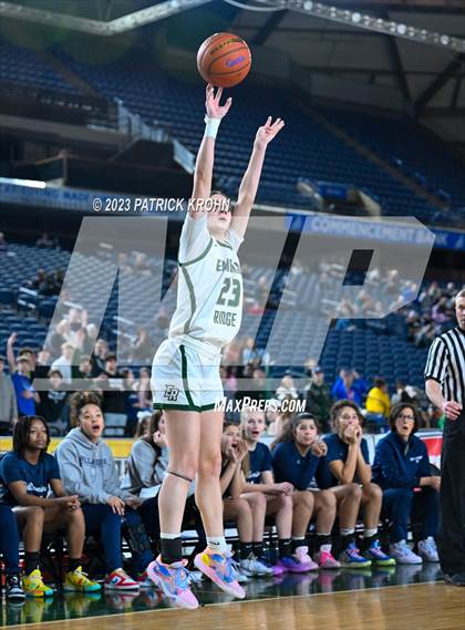 Thumbnail 3 in Emerald Ridge @ Curtis (WIAA State Semifinal) photogallery.