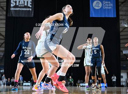 Thumbnail 1 in Emerald Ridge @ Curtis (WIAA State Semifinal) photogallery.