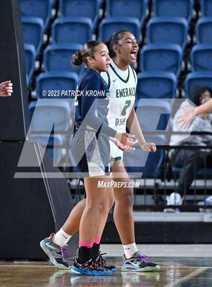Thumbnail 2 in Emerald Ridge @ Curtis (WIAA State Semifinal) photogallery.