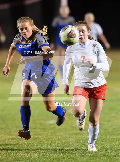 Thumbnail 1 in Chino Valley vs. St Johns (AIA 2A Semifinal) photogallery.