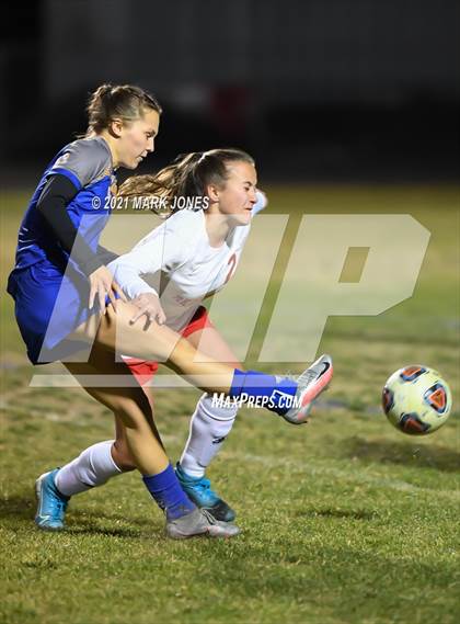 Thumbnail 2 in Chino Valley vs. St Johns (AIA 2A Semifinal) photogallery.