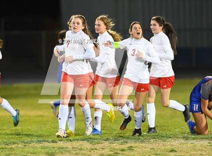 Thumbnail 3 in Chino Valley vs. St Johns (AIA 2A Semifinal) photogallery.