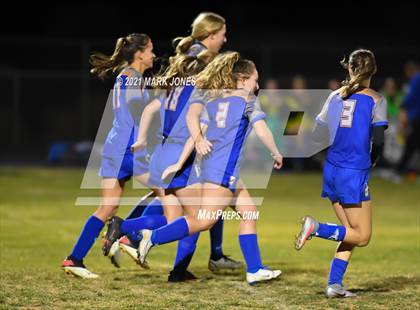 Thumbnail 3 in Chino Valley vs. St Johns (AIA 2A Semifinal) photogallery.