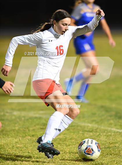 Thumbnail 3 in Chino Valley vs. St Johns (AIA 2A Semifinal) photogallery.