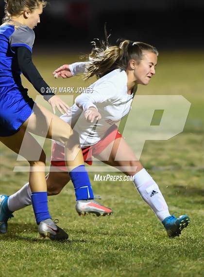 Thumbnail 3 in Chino Valley vs. St Johns (AIA 2A Semifinal) photogallery.