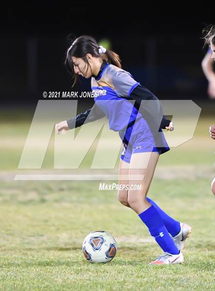 Thumbnail 1 in Chino Valley vs. St Johns (AIA 2A Semifinal) photogallery.