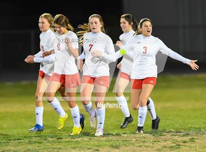Thumbnail 1 in Chino Valley vs. St Johns (AIA 2A Semifinal) photogallery.
