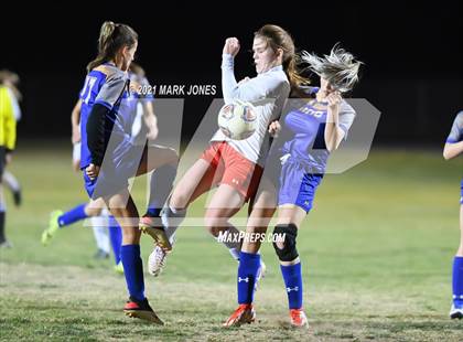 Thumbnail 1 in Chino Valley vs. St Johns (AIA 2A Semifinal) photogallery.