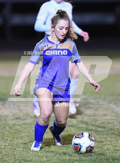 Thumbnail 1 in Chino Valley vs. St Johns (AIA 2A Semifinal) photogallery.