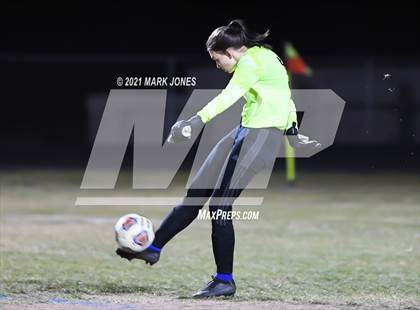 Thumbnail 2 in Chino Valley vs. St Johns (AIA 2A Semifinal) photogallery.