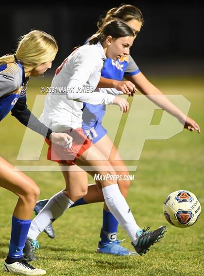 Thumbnail 1 in Chino Valley vs. St Johns (AIA 2A Semifinal) photogallery.