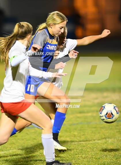 Thumbnail 1 in Chino Valley vs. St Johns (AIA 2A Semifinal) photogallery.