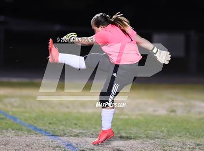 Thumbnail 1 in Chino Valley vs. St Johns (AIA 2A Semifinal) photogallery.