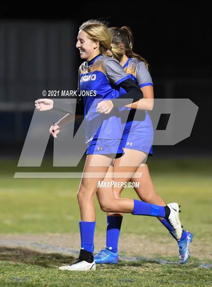 Thumbnail 2 in Chino Valley vs. St Johns (AIA 2A Semifinal) photogallery.