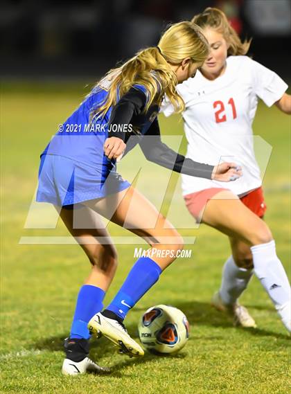 Thumbnail 1 in Chino Valley vs. St Johns (AIA 2A Semifinal) photogallery.