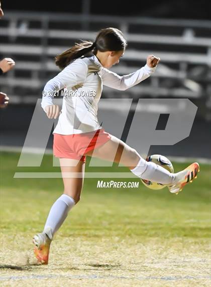 Thumbnail 1 in Chino Valley vs. St Johns (AIA 2A Semifinal) photogallery.