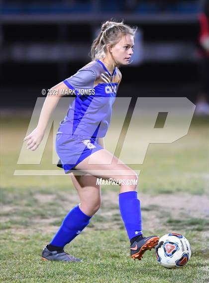 Thumbnail 2 in Chino Valley vs. St Johns (AIA 2A Semifinal) photogallery.