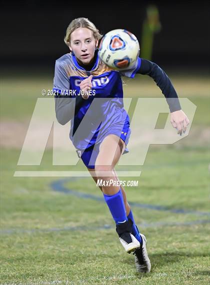 Thumbnail 3 in Chino Valley vs. St Johns (AIA 2A Semifinal) photogallery.