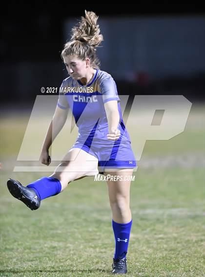 Thumbnail 2 in Chino Valley vs. St Johns (AIA 2A Semifinal) photogallery.
